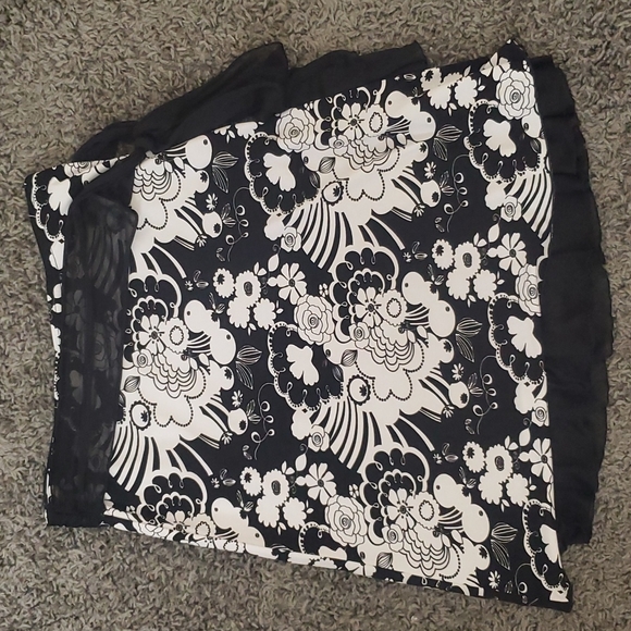 Floral stretchy skirt - Picture 2 of 3